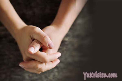 Doa Penutup Ibadah Kristen (Doa Berkat) yang Singkat - YuKristen