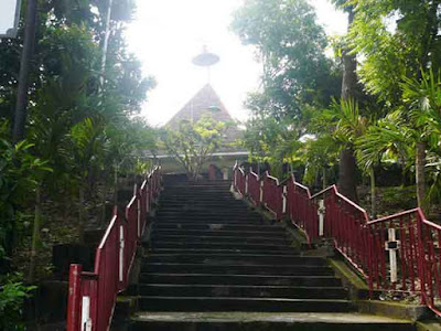 gereja katolik salib suci gunung sempu